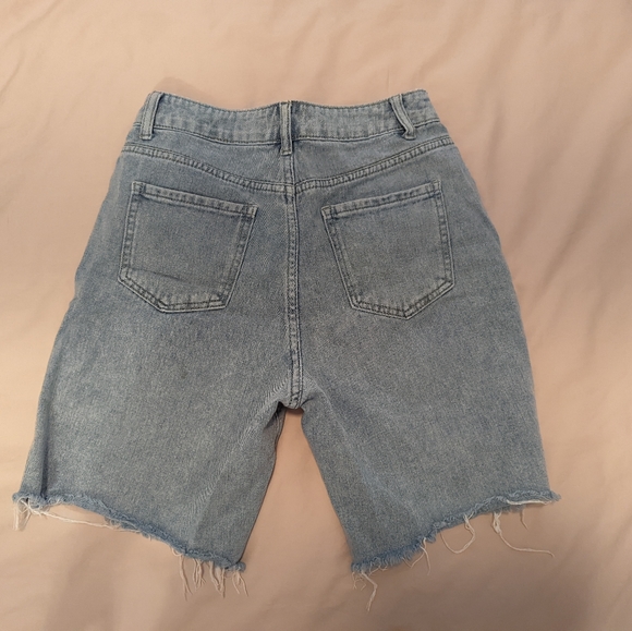 Mid-long Jean Shorts US24 - Picture 3 of 3